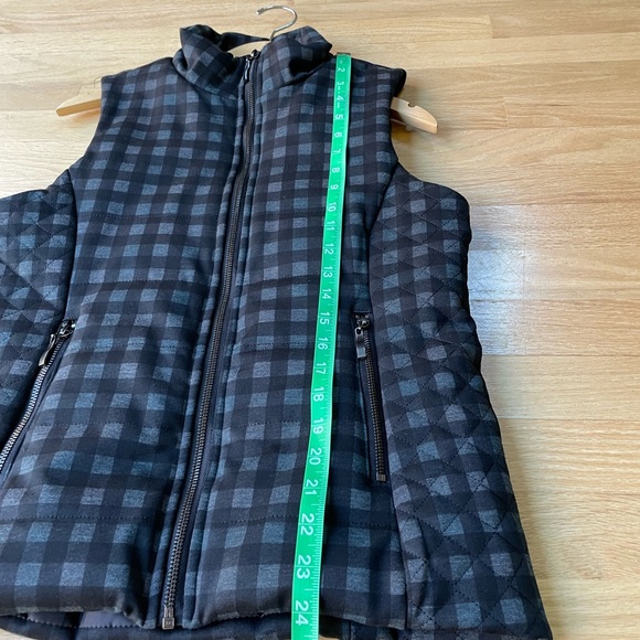 Lemon Tart Black Plaid Vest Size Small in Excellent Condition - Picture 9 of 10